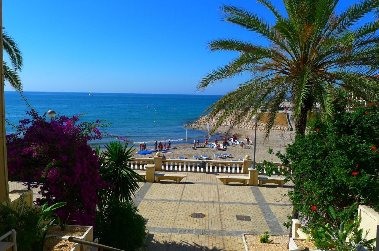 شقة La Marina Seaview Penthouse سيدجيس المظهر الخارجي الصورة