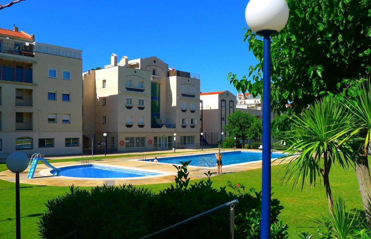 شقة La Marina Seaview Penthouse سيدجيس المظهر الخارجي الصورة