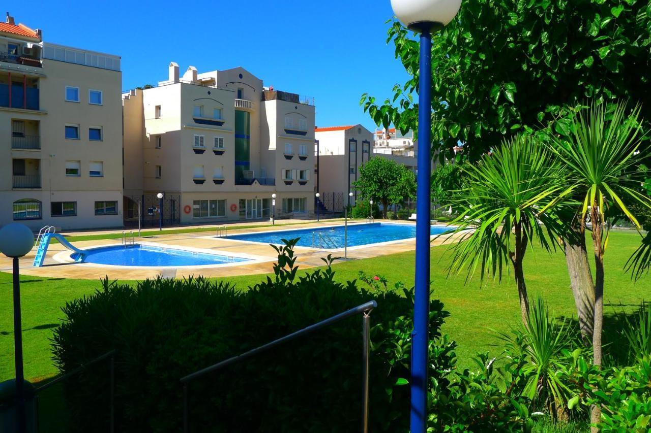 شقة La Marina Seaview Penthouse سيدجيس المظهر الخارجي الصورة