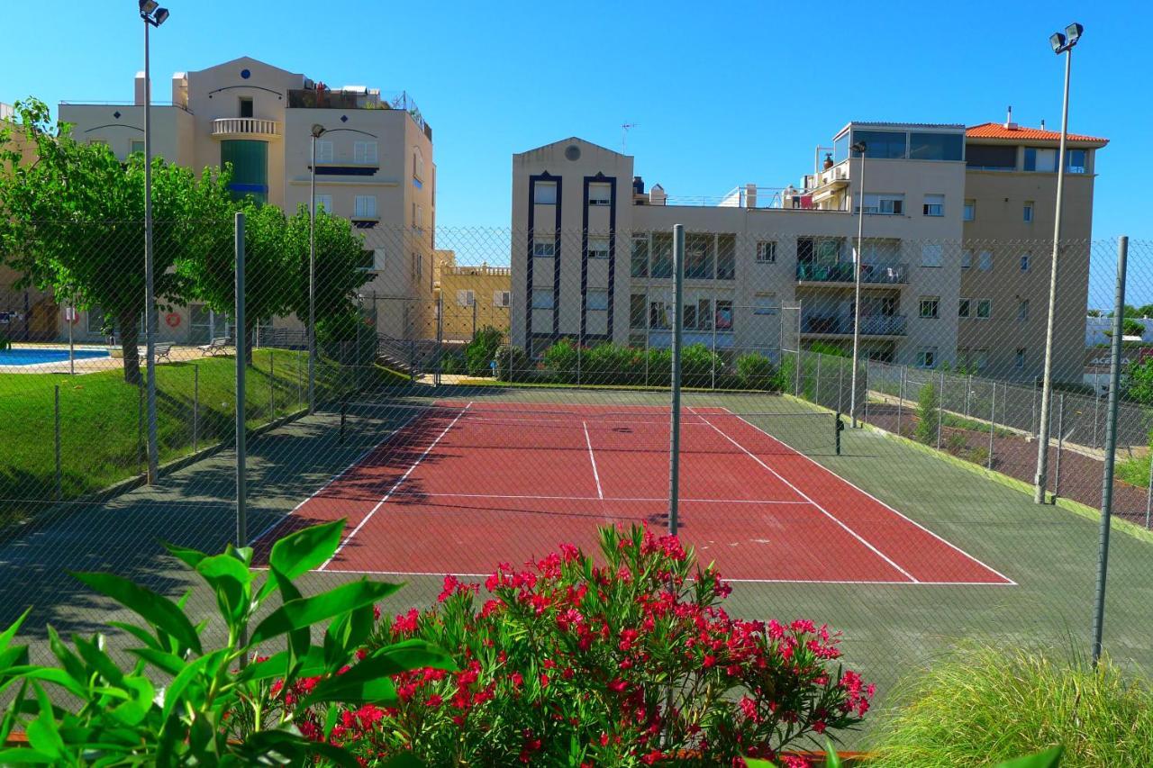 شقة La Marina Seaview Penthouse سيدجيس المظهر الخارجي الصورة