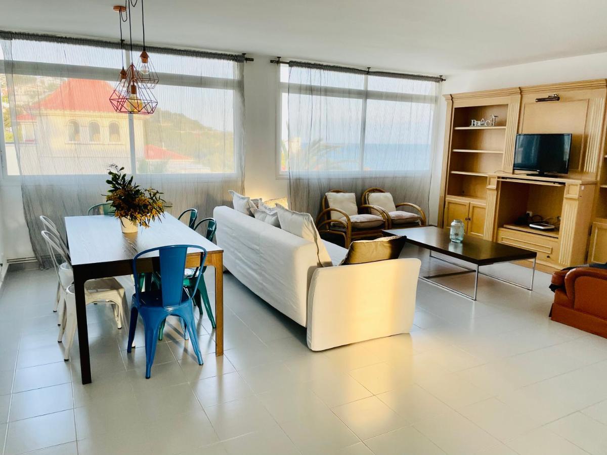 شقة La Marina Seaview Penthouse سيدجيس المظهر الخارجي الصورة