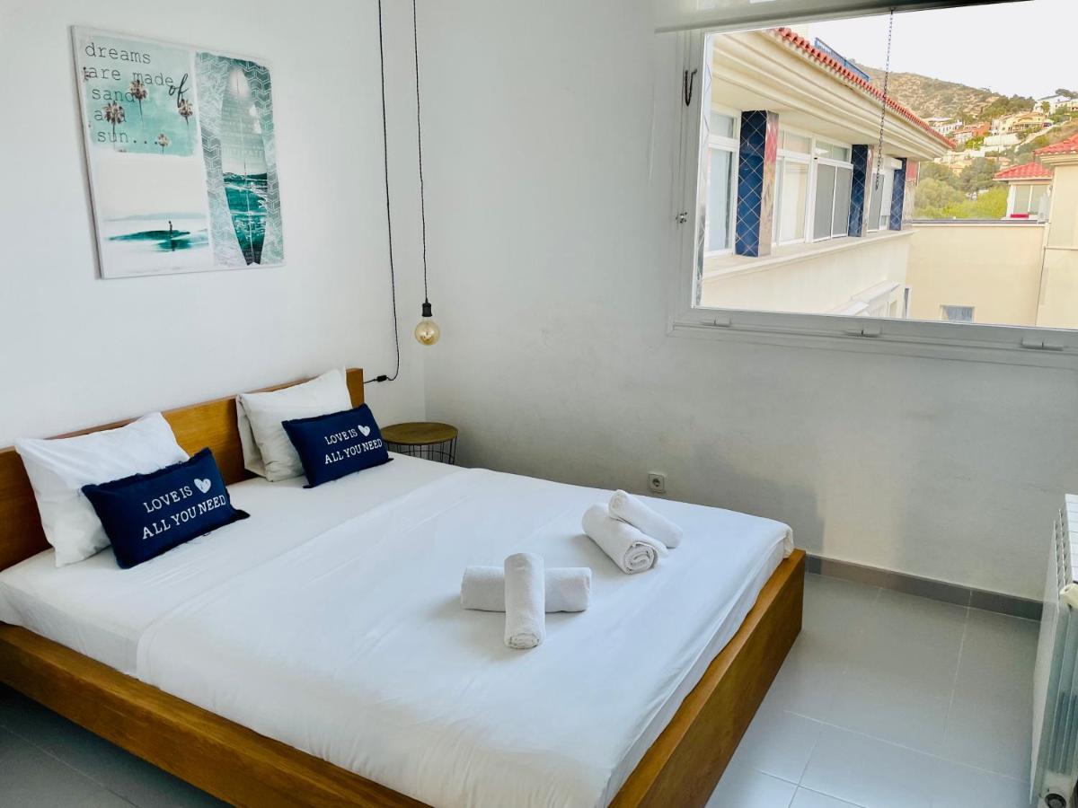 شقة La Marina Seaview Penthouse سيدجيس المظهر الخارجي الصورة