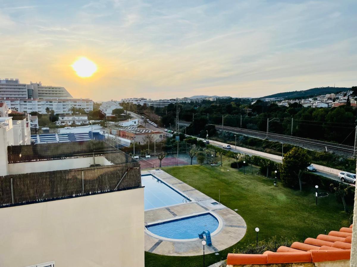 شقة La Marina Seaview Penthouse سيدجيس المظهر الخارجي الصورة