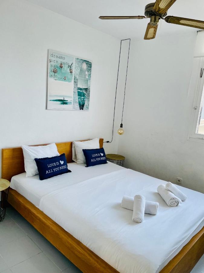 شقة La Marina Seaview Penthouse سيدجيس المظهر الخارجي الصورة