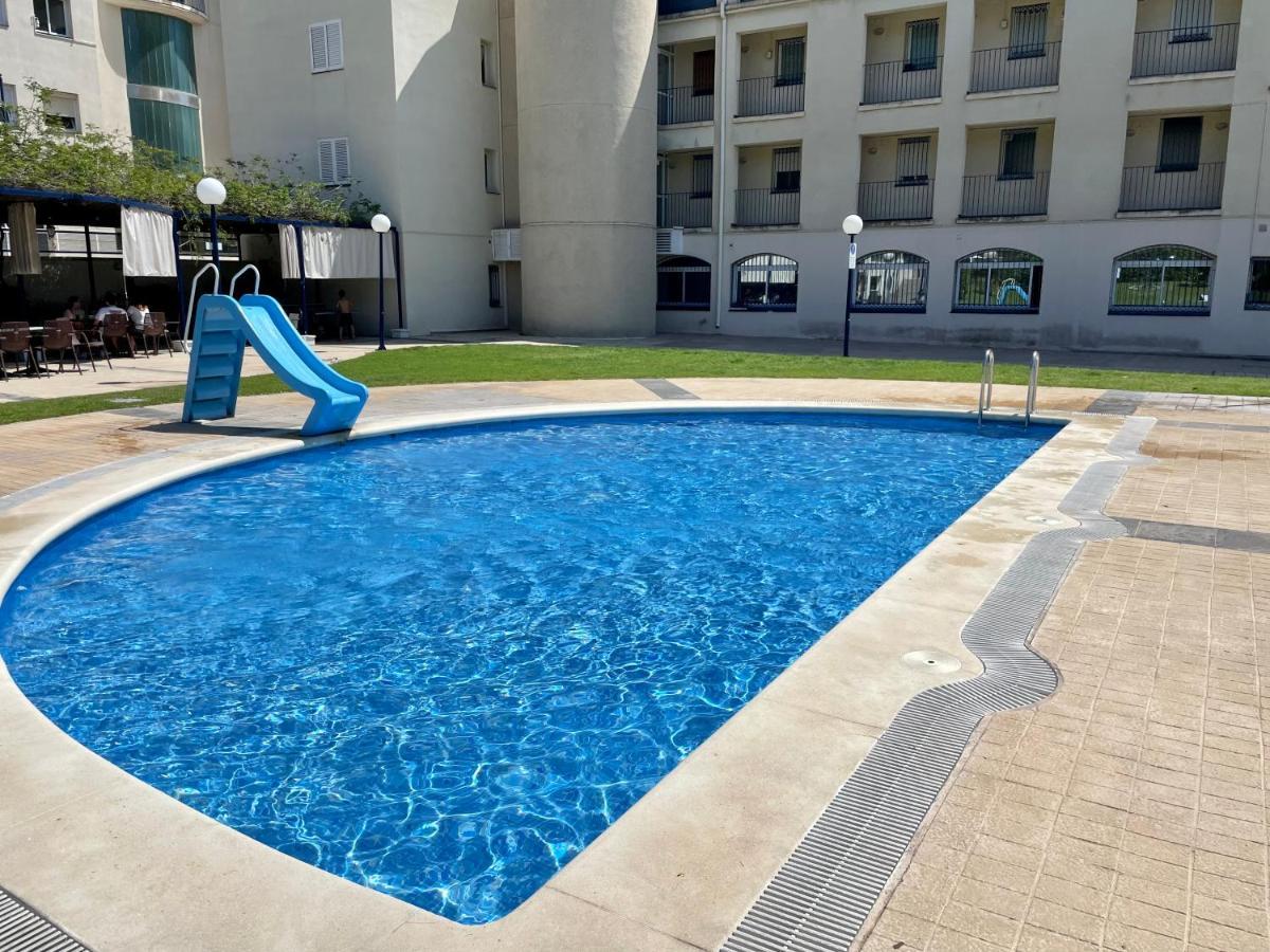 شقة La Marina Seaview Penthouse سيدجيس المظهر الخارجي الصورة