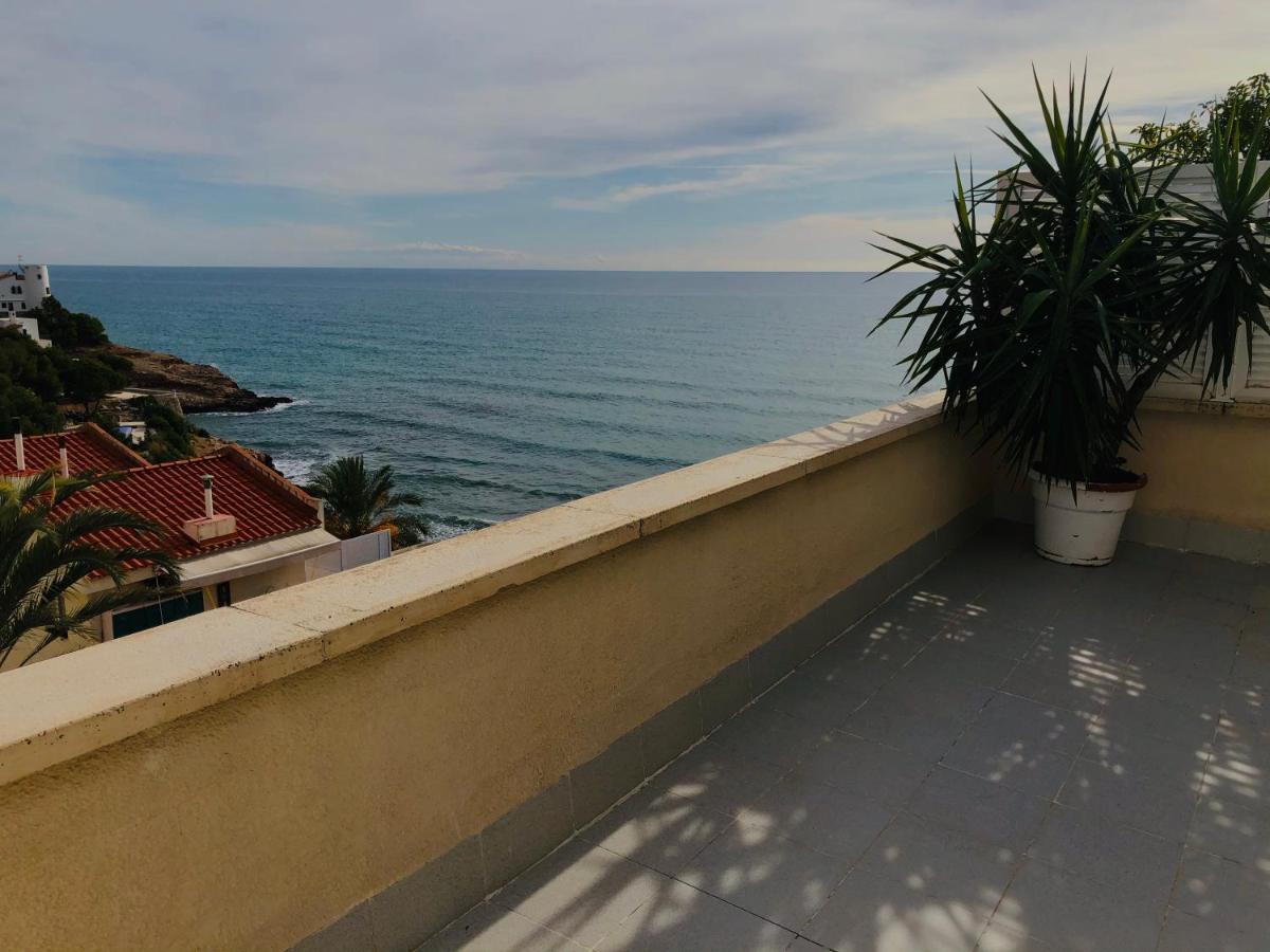 شقة La Marina Seaview Penthouse سيدجيس المظهر الخارجي الصورة