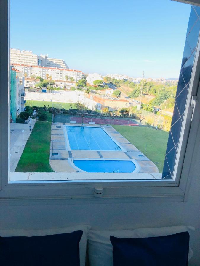 شقة La Marina Seaview Penthouse سيدجيس المظهر الخارجي الصورة